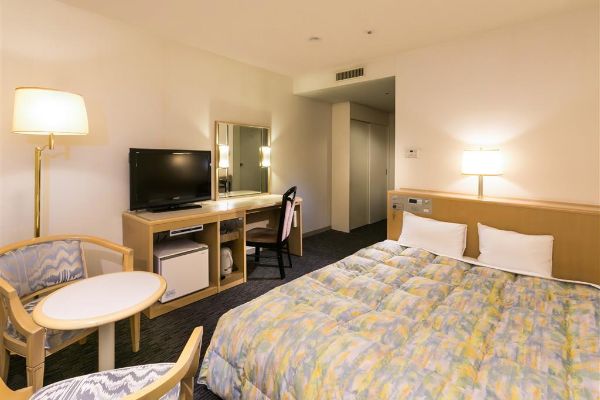 TSUBAMESANJO WASHINGTON HOTEL (Tsubame-shi)